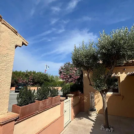T3 Cosy, Terrasse, 10 Metres De La Nartelle